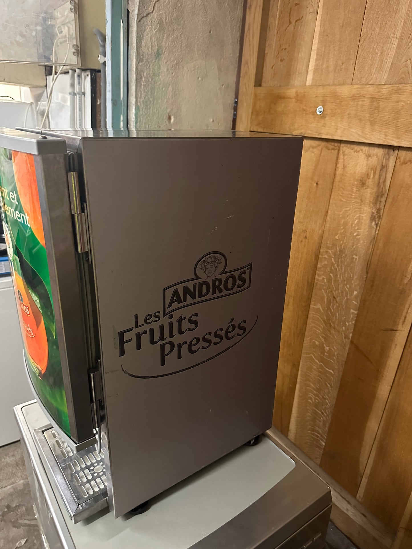 Distributeur de jus d’orange